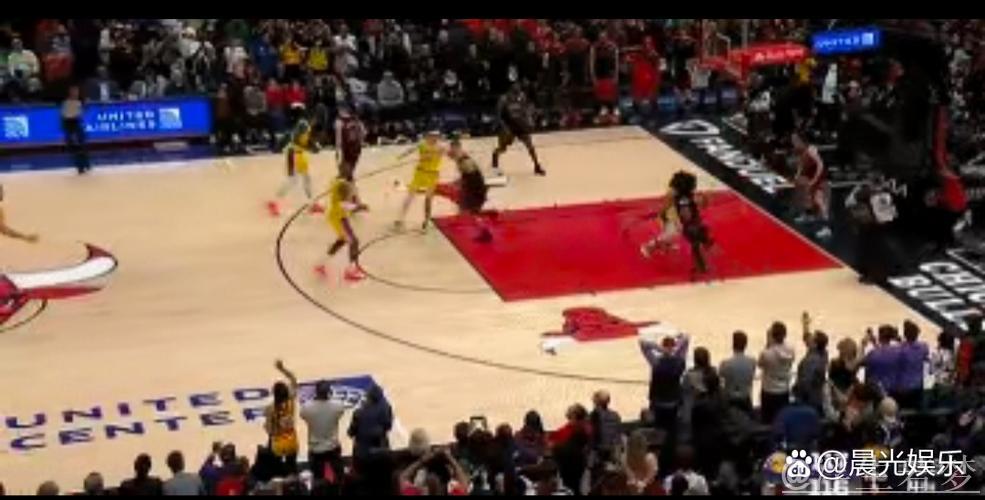 超远三分绝杀传奇时刻 公牛逆袭湖人主场制胜 超远三分绝杀传奇时刻 公牛逆袭湖人主场制胜