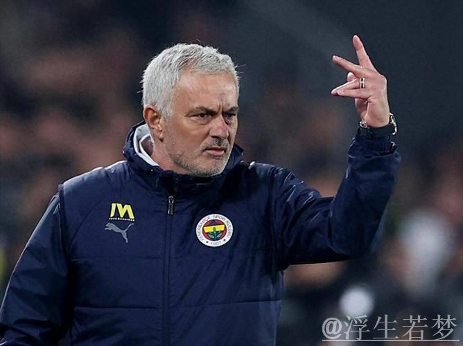 3-0！62岁穆帅豪取4连胜，13场不败：两个月未尝败绩 霸气回击质疑